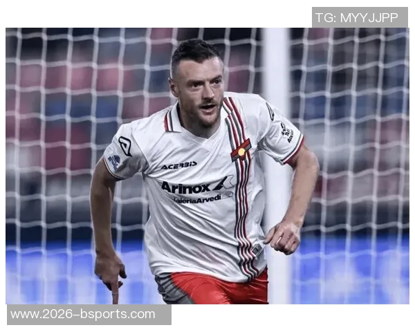 坎比亚索谈瓦尔迪进球遗憾回归右边路提升个人表现 坎比亚索谈瓦尔迪进球遗憾回归右边路提升个人表现