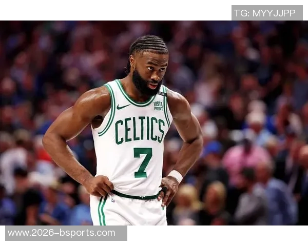 杰伦布朗赞沃尔什表现出色防守与关键投篮双双奏效 杰伦布朗赞沃尔什表现出色防守与关键投篮双双奏效