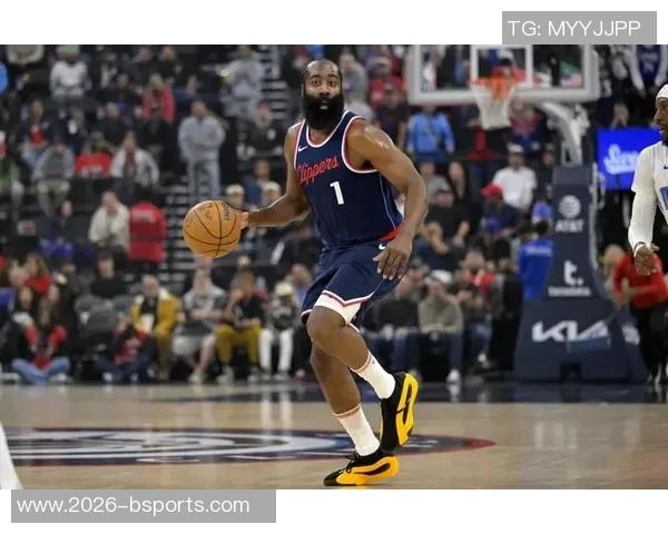 皮尔斯直言哈登得分方式单一强调自己在进攻端的全面性与多样性